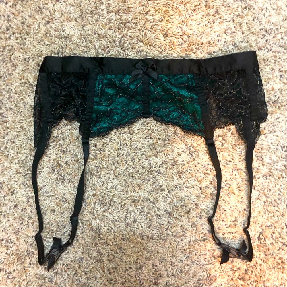 Victoria Secret Lingerie Lace Suspenders XS/S NWOT